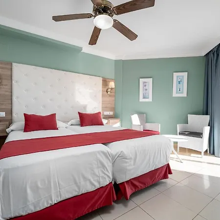 Hotel Arcos 3*